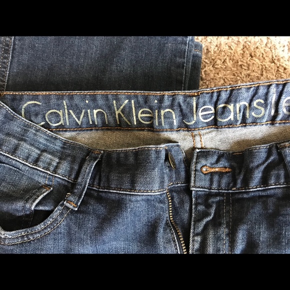 Calvin Klein Jeans - Picture 2 of 4